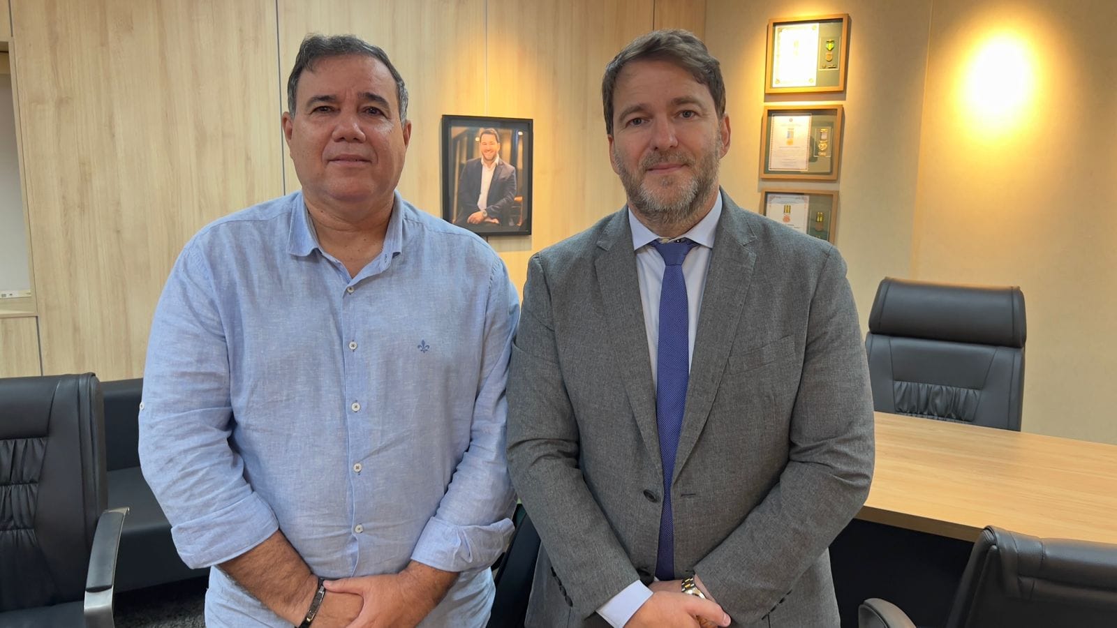 Deputado Alex Redano recebe presidente do SINDFISCO