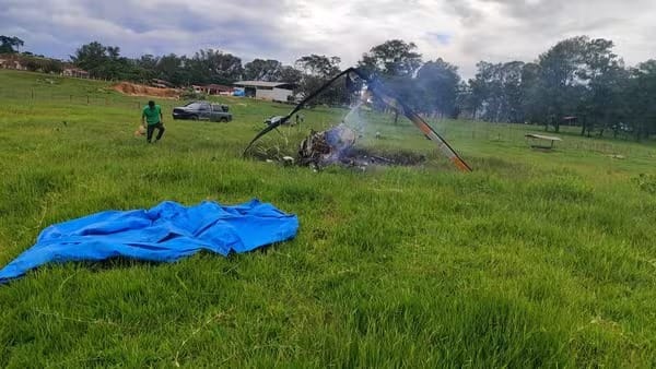 Helicóptero cai em fazenda e deixa 3 mortos em Minas Gerais