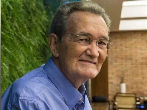 Léo Batista é internado em estado grave no Rio