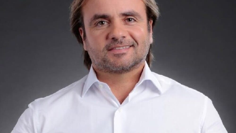Deputados articulam PEC para reduzir idade mínima nas candidaturas a presidente e senador
