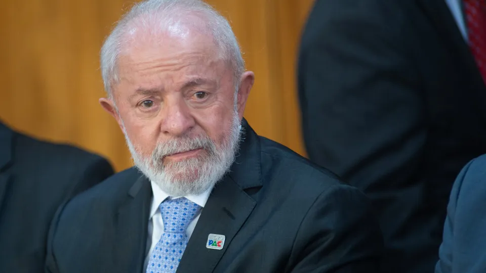 Governo não consegue controlar preços 'do dia para a noite', mas haverá redução, diz Lula