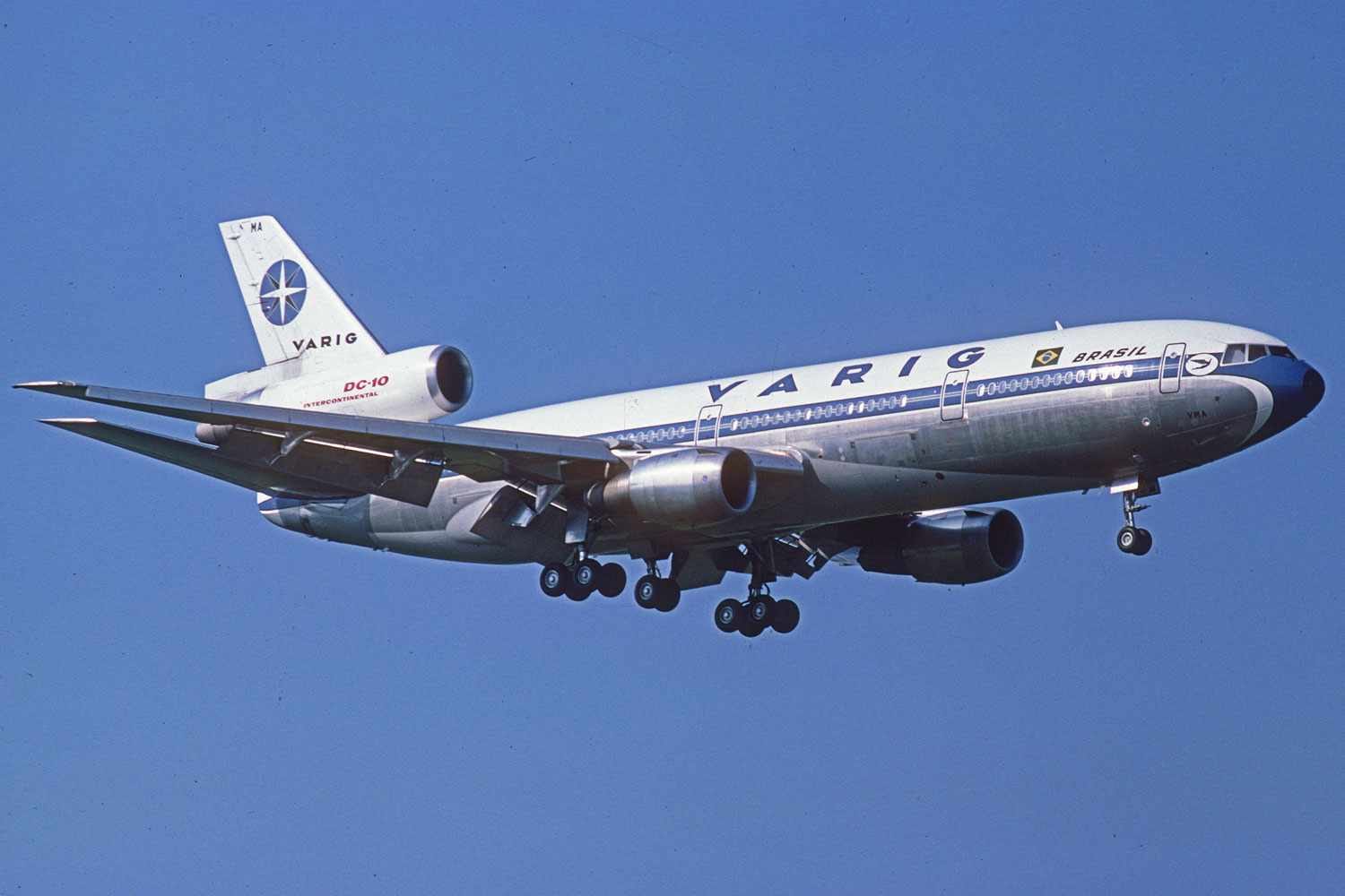 Os comissários da Varig que 'contrabandeavam' remédios para ajudar pacientes com Aids
