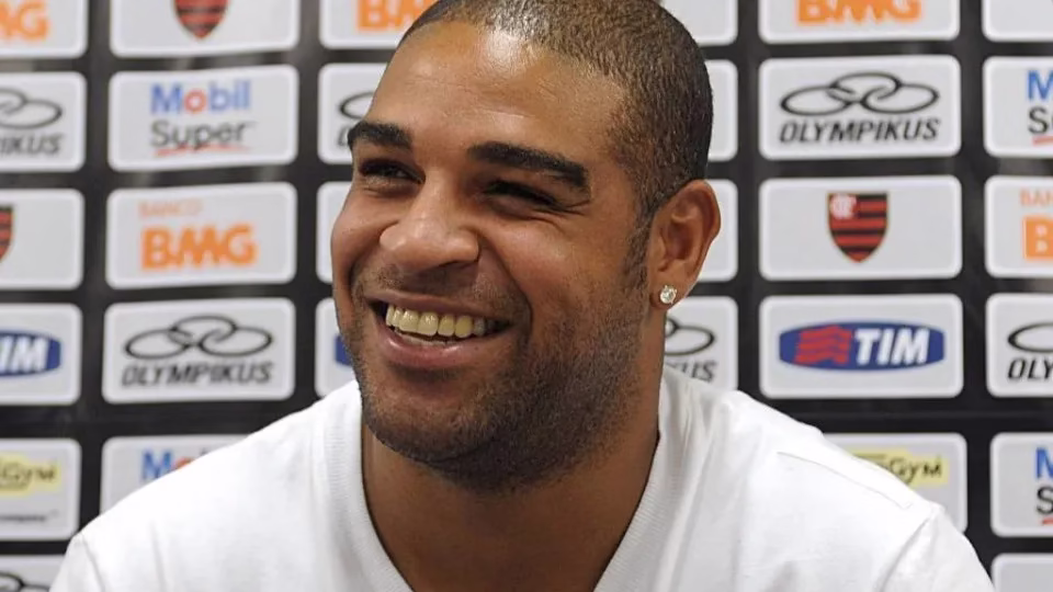 Adriano Imperador diz que mãe perdeu R$ 15 mil em golpe e dá ultimato a criminoso