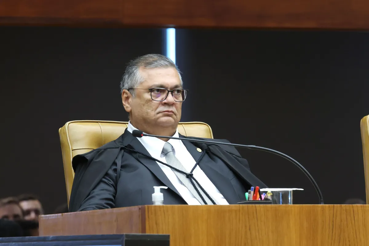 Ministro Flávio Dino proíbe aposentadoria compulsória como maior punição a magistrados