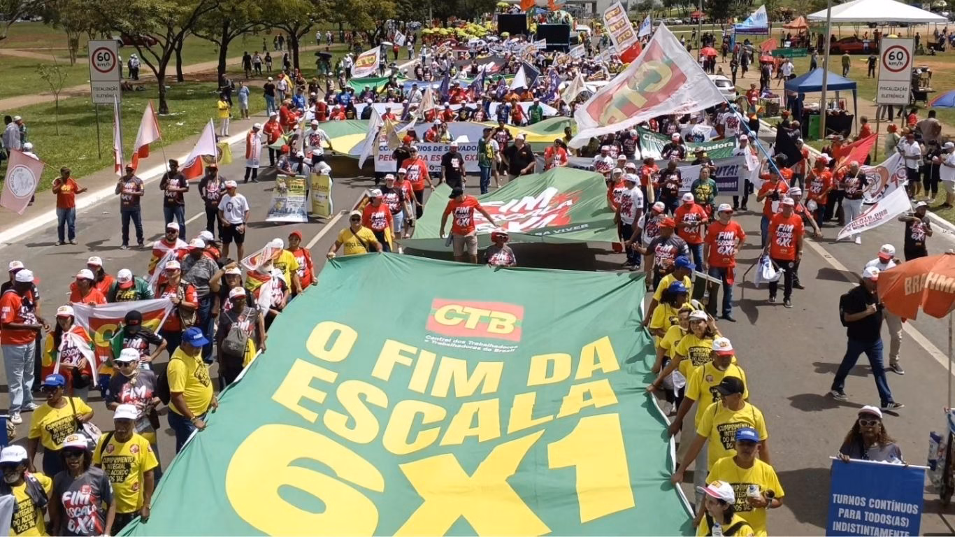 CTB promove 1º de Maio com atos e defesa do fim da escala 6×1