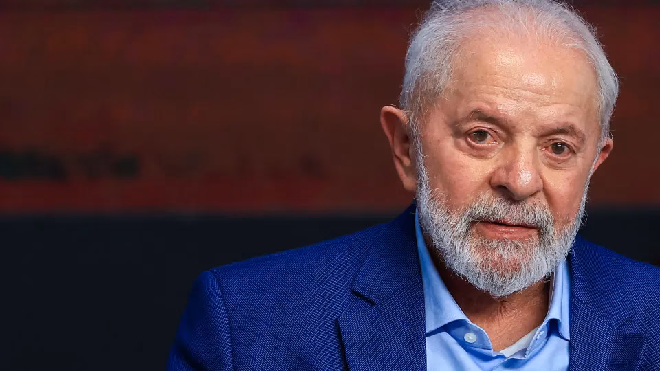 Lula lidera no primeiro turno e empata com Flávio e Zema no segundo turno, diz Atlas/Bloomberg