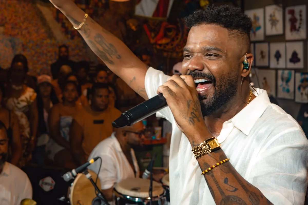 Arlindinho é assaltado no Rio e tem joias roubadas durante gravações