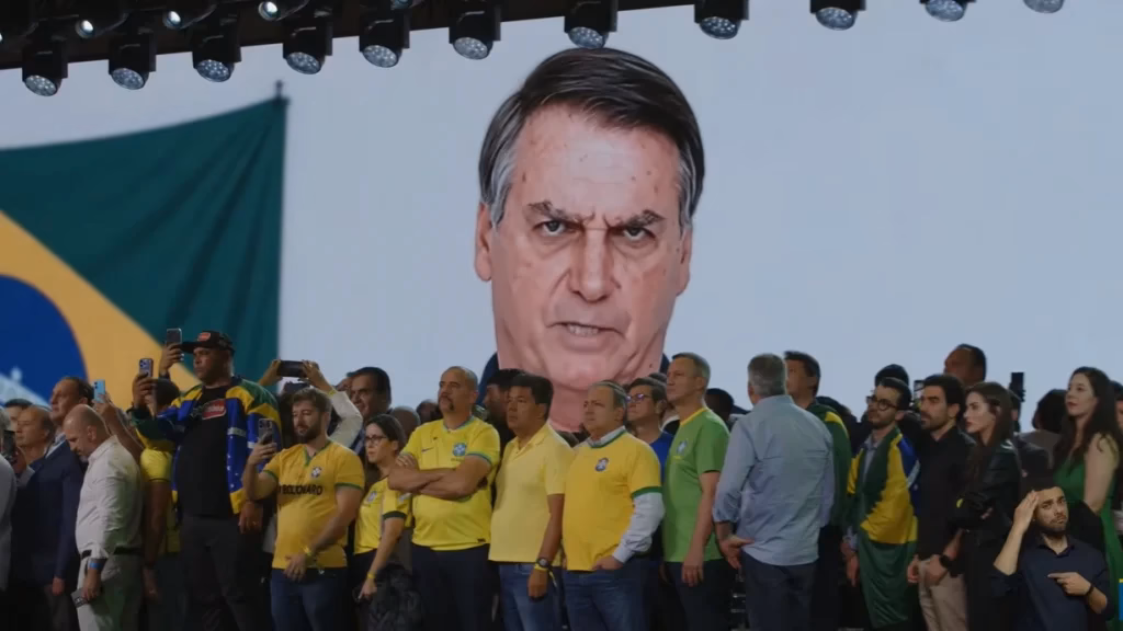 Defesa de Bolsonaro diz que ex-presidente não autorizou vídeo com IA