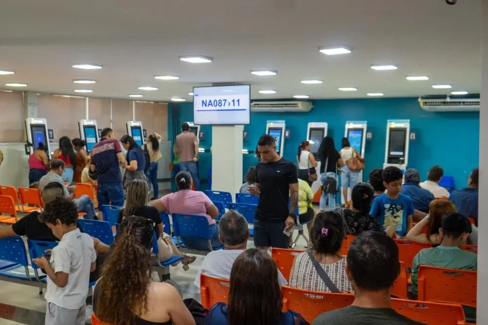 Poucos atendentes, muitos totens: Escudo Coletivo encontra consumidores sem resposta na Energisa