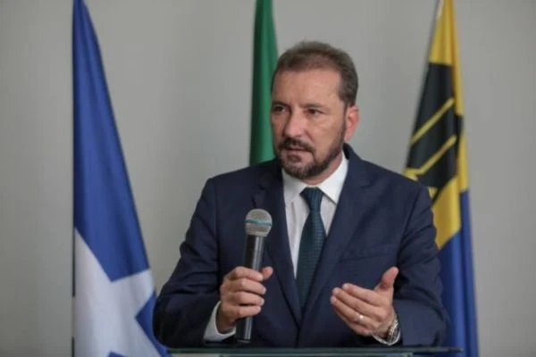 Hildon se considera o mais preparado para enfrentar crise nas finanças. “Já fizemos isso na capital”