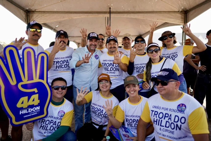 Hildon Chaves reúne apoiadores e lança campanha em adesivaço histórico