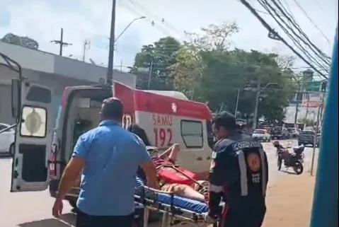 Na Capital Porto Velho - Idosa de 86 anos fica ferida após queda durante embarque em ônibus no Centro