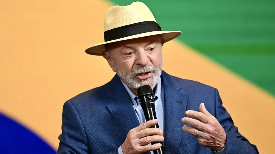 Lula diz que Fachin colocou 'um pouco de ordem na casa', mas que espera mais de presidente do STF