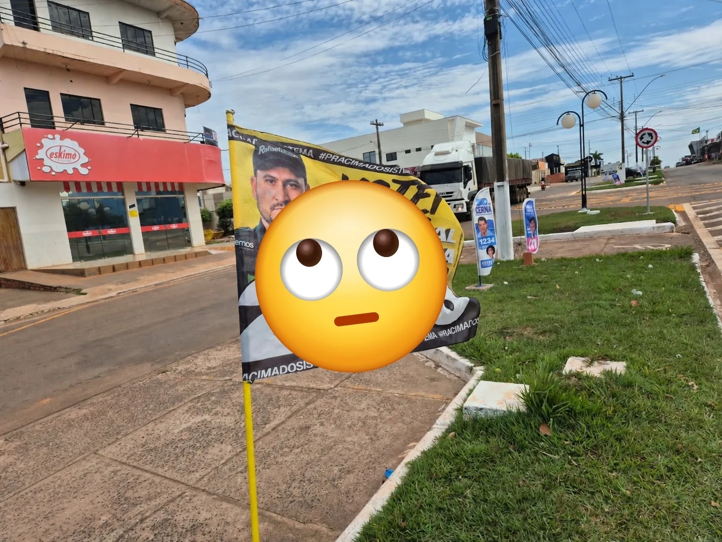 Justiça manda retirar bandeiras de Rafael Fera em Rolim de Moura e determina fiscalização