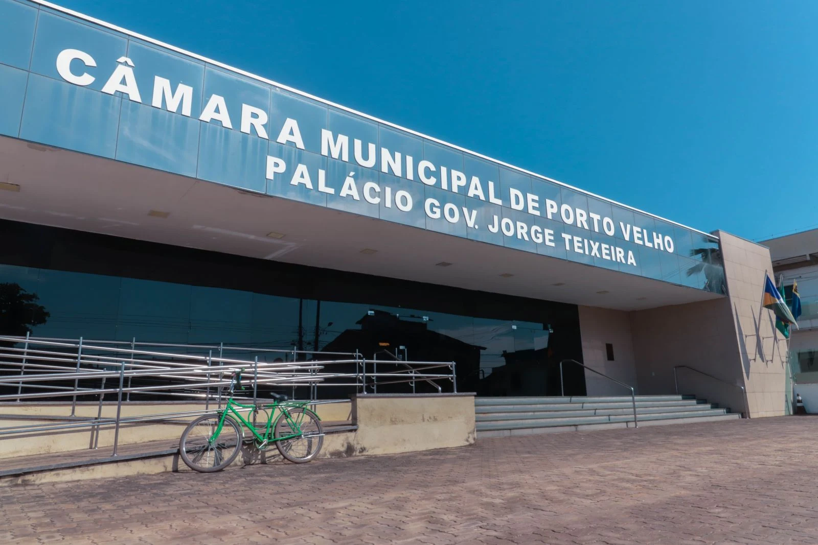 Lei já existe: Câmara aprova emenda sobre direito de gratuidade no transporte a pacientes com câncer