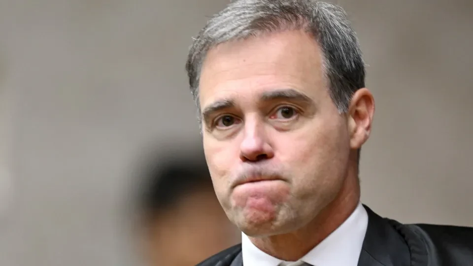 Veja o que dizem mensagens no celular de Vorcaro sobre André Mendonça e filhos de Fux e Kassio