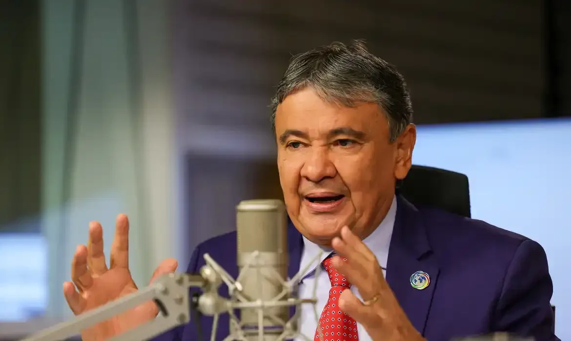 ‘5,1 milhões saíram do Bolsa Família porque passaram a trabalhar’, diz ministro   Texto copiado de: https://revistacenarium.com.br/51-milhoes-sairam-do-bolsa-familia-porque-passaram-a-trabalhar-diz-ministro/ Copyright © Revista Cenarium