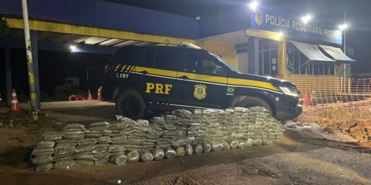 PRF apreende mais de 200 kg de “supermaconha” na BR-364 em Porto Velho/RO