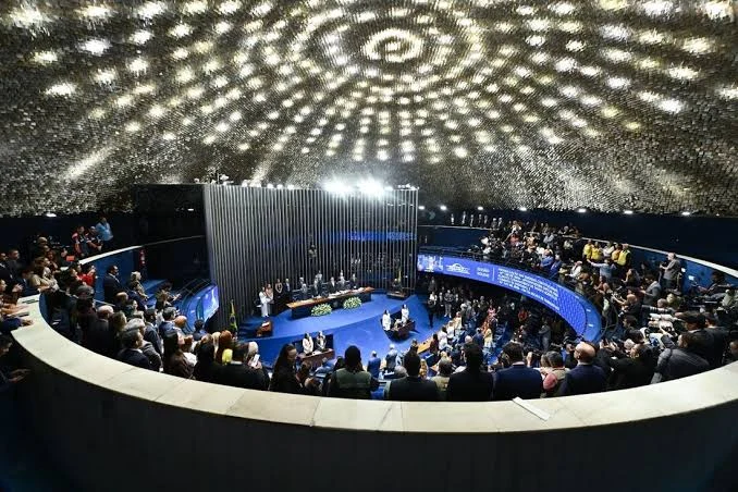 Congresso promulga aposentadoria especial para agentes de saúde