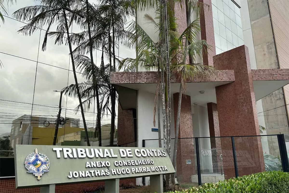 TCE mantém suspenso contrato de R$ 5,2 milhões para materiais da EJA e dá 30 dias para Seduc revisar estoque