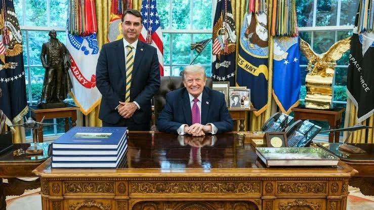 Aliados dizem que governo Trump apoiou fuga e sinalizou asilo a Flávio