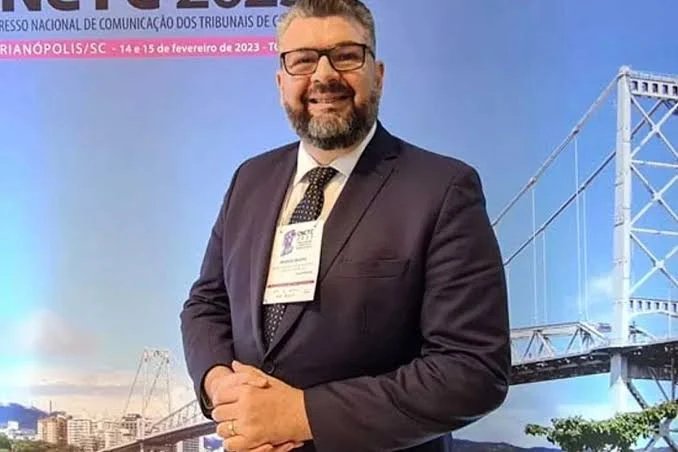 Governador Marcos Rocha exonera o secretário de Estado da Educação após 7 meses e nomeia cabo da PM como interino